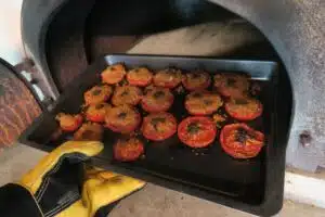 Tomates à la provençales à la sortie du four