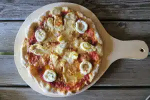 Pizza au four à bois