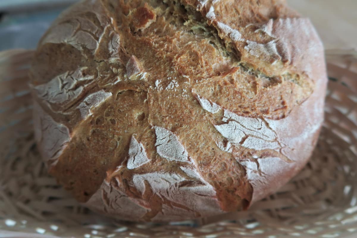 Pain au four à bois