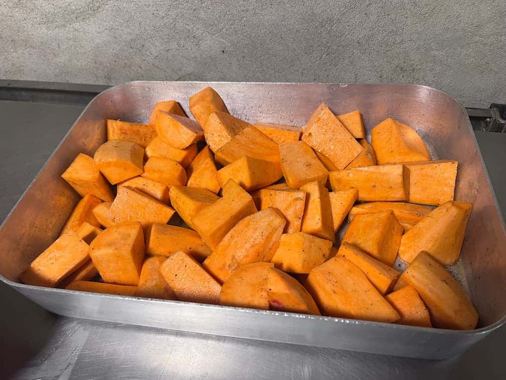 Patates douces coupées en morceaux